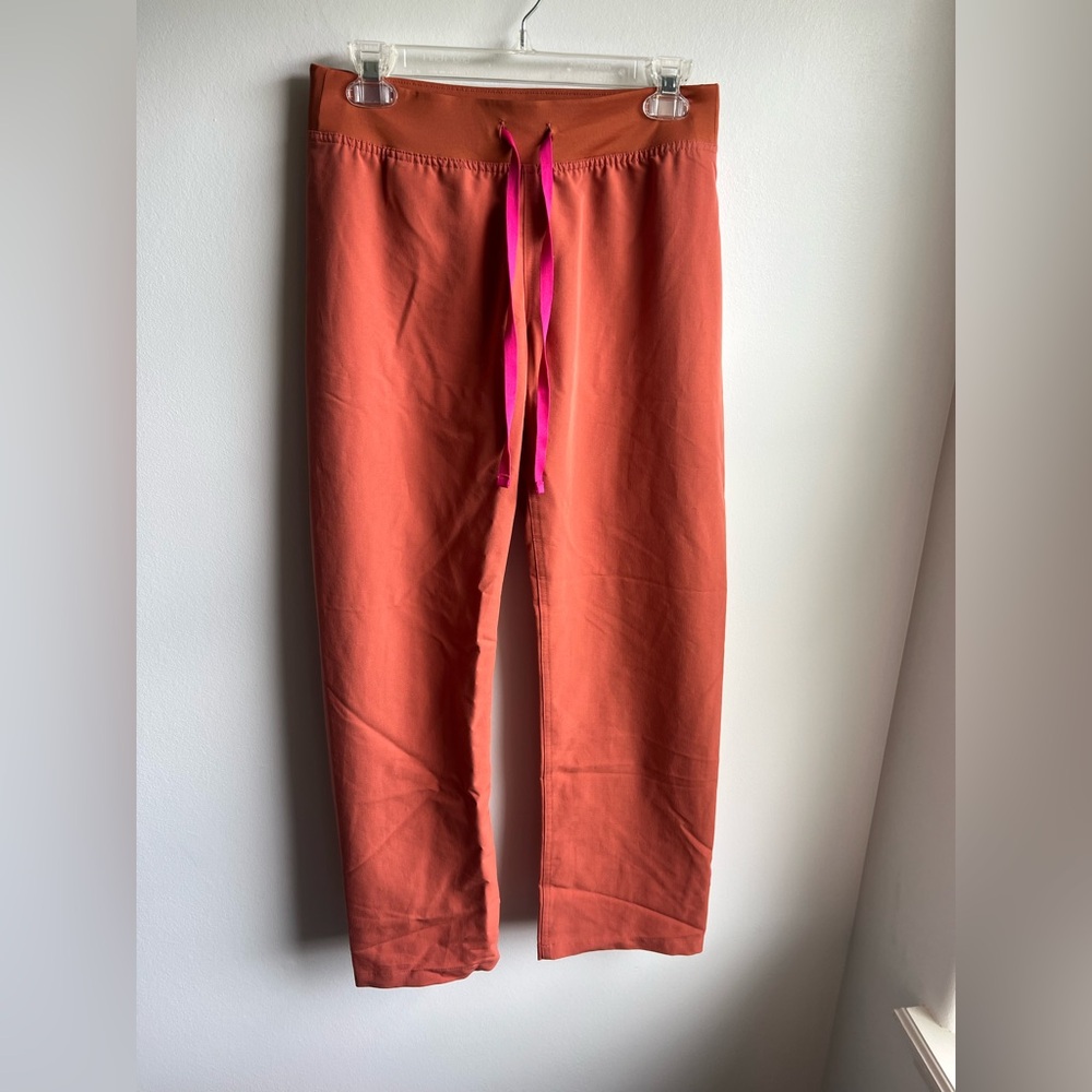Figs orange scrub pants size small